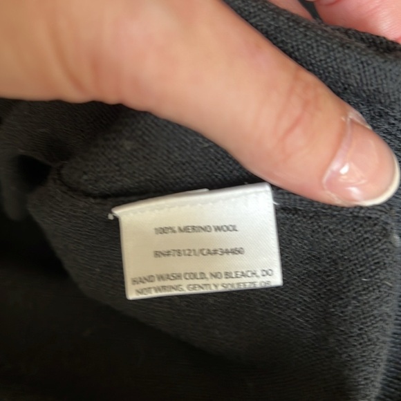 Like New Eileen Fisher Black Cardigan Sz M 100% Merino Wool - Picture 5 of 5